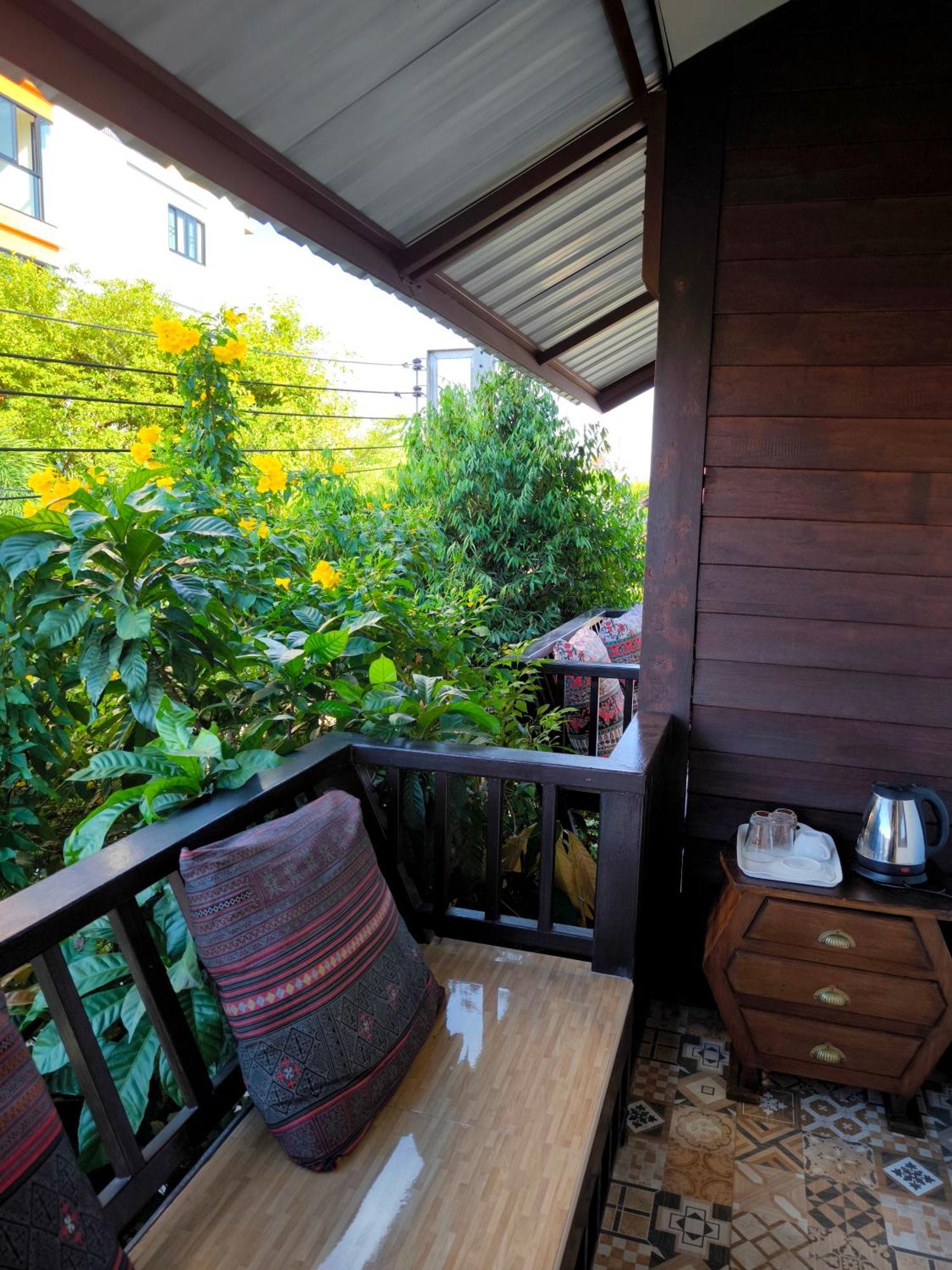 Ratchiangsaen Flora House Ξενοδοχείο Τσιάνγκ Μάι Εξωτερικό φωτογραφία