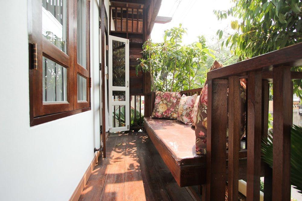 Ratchiangsaen Flora House Ξενοδοχείο Τσιάνγκ Μάι Εξωτερικό φωτογραφία
