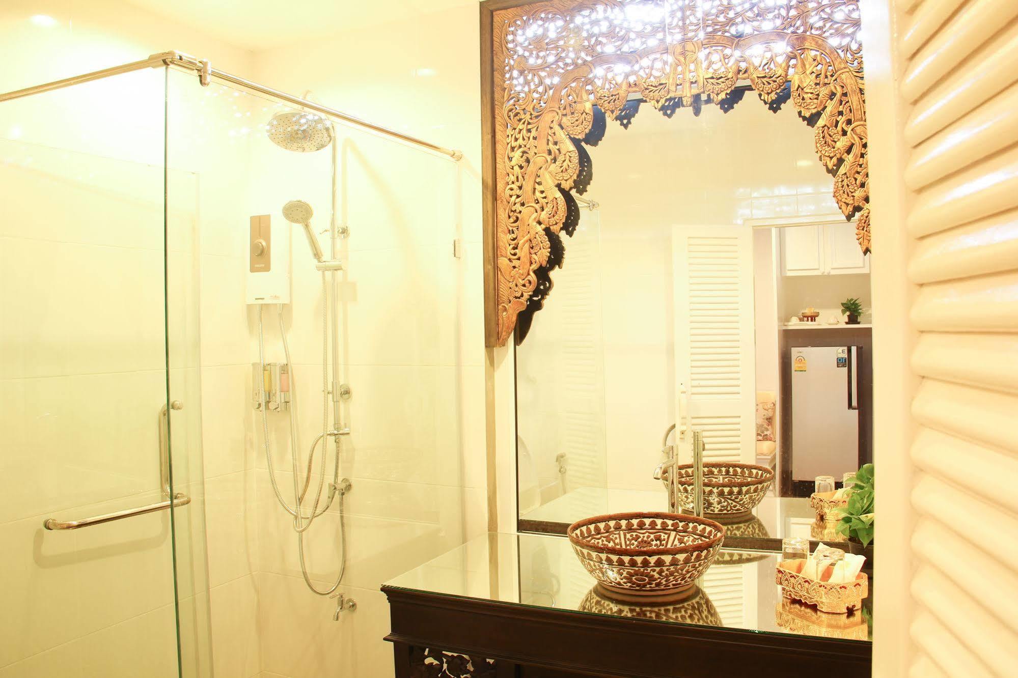 Ratchiangsaen Flora House Ξενοδοχείο Τσιάνγκ Μάι Εξωτερικό φωτογραφία